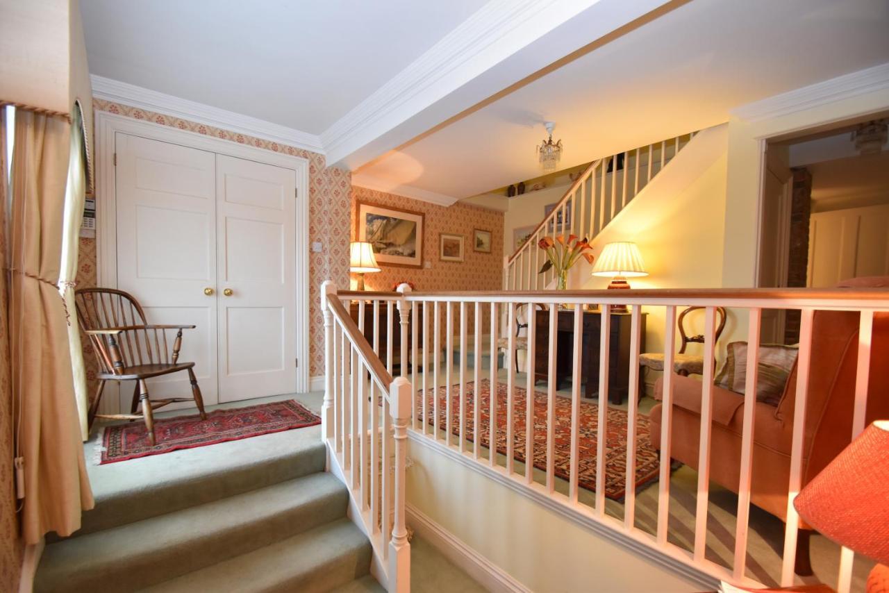 Whitefriars, Rye - Central Location With Parking For 3 Cars - Large Family Home Extérieur photo